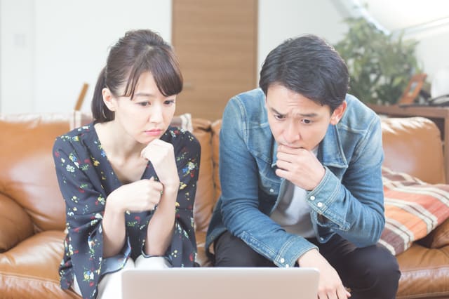 「PDFが開けないときは」という案内は親切？ いえいえ、恥です